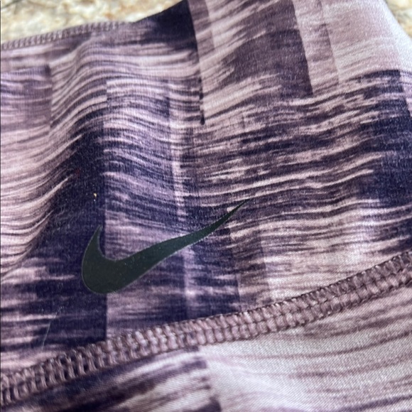 Nike Purple Performance Leggings - Picture 4 of 6